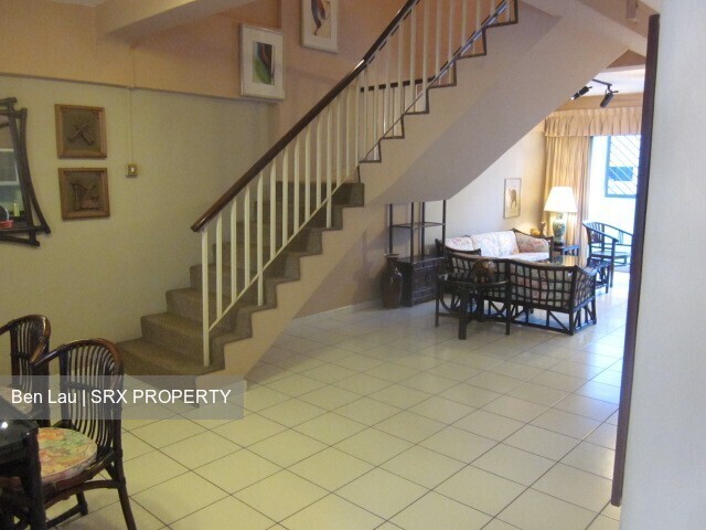Blk 323 Jurong East Street 31 (Jurong East), HDB Executive #231492381